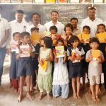 मा. राधाकृष्ण विखे पाटील साहेब यांच्या वाढदिवसानिमित्त अनिल गायकवाड यांच्या कडून विद्यार्थ्यांना शालेय साहित्य वाटप
