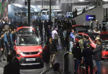 Cost pressure: Carmakers see strong sales but lower profits