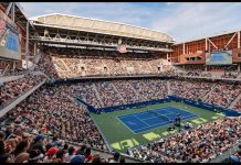 Players at the US Open in New York are complaining that the smell of marijuana is becoming an unwanted distraction