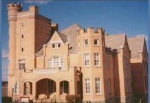 Wisconsin officials were set to demolish an 1897 jail museum for about $259,000; after a last-minute preservation push, the county board voted 26-1 to delay demolition for three months