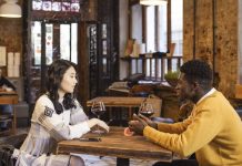 5 things you should stop explaining on a first date